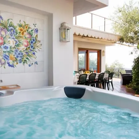 With Amazing Infinity Pool Villa *