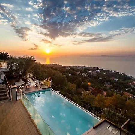 With Amazing Infinity Pool Villa