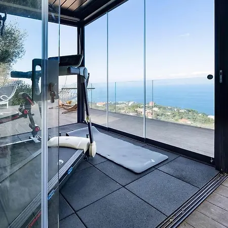 Villa With Amazing Infinity Pool *