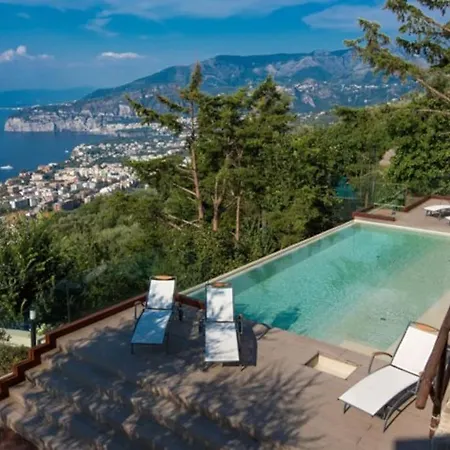 Villa With Amazing Infinity Pool