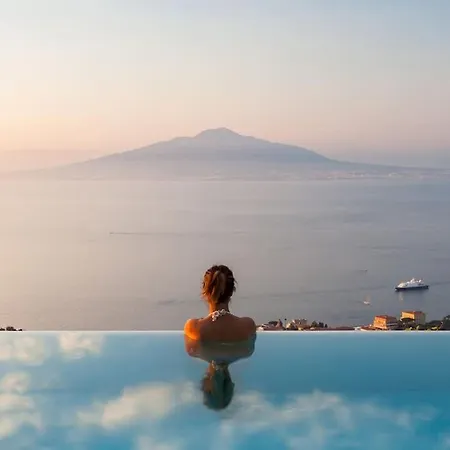 With Amazing Infinity Pool Villa *