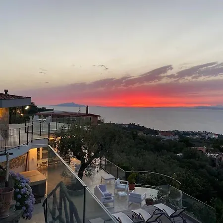 With Amazing Infinity Pool * Sorrento
