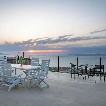 Villa With Amazing Infinity Pool Sorrento