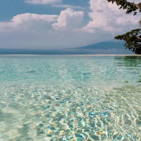 With Amazing Infinity Pool * Sorrento